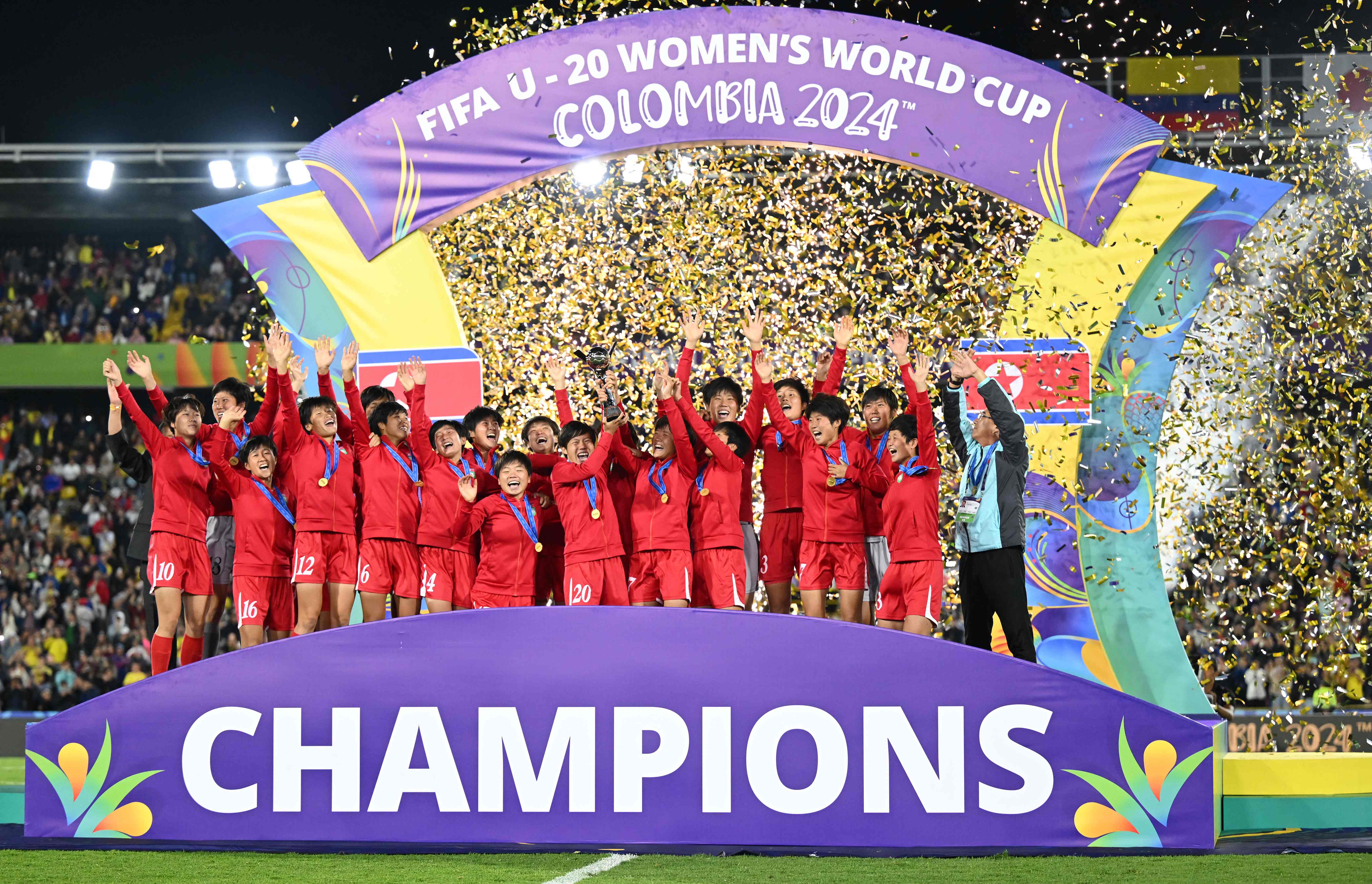 노동신문 헤드라인 장식한 여자축구…‘스포츠 정치’ 나서는 북한 [뒷北뉴스]