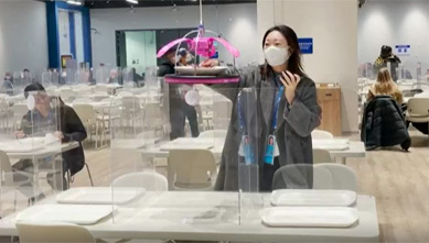 천장서 음식 배달…베이징 올림픽 ‘로봇 식당’
