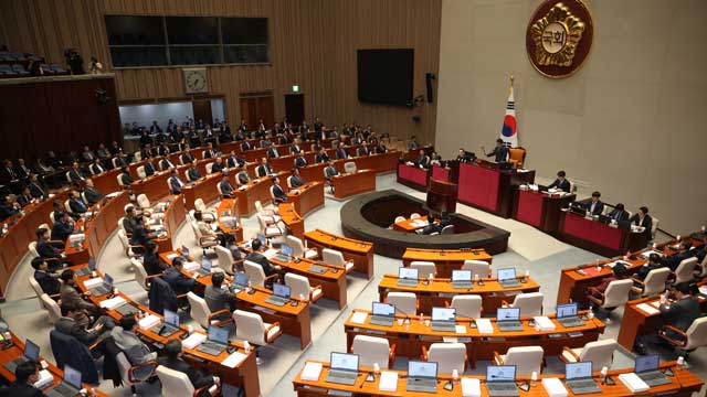 [속보] 야당, ‘예산 감액안’ 국회 예결위서 <br>강행 처리…여당 반발