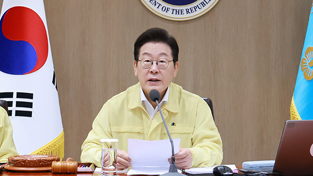 이 대통령 “기존 남북합의 <br>단계적 이행 준비”
