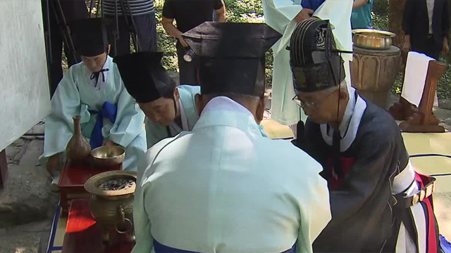 극심한 가뭄에 기우제까지…<br>“비야 내려라” 기사 이미지