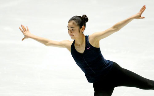 '2009 ISU 그랑프리 파이널'에 출전한 피겨퀸 김연아가 여자싱글 쇼트프로그램을 하루 앞둔 3일 일본 도쿄 요요기 제1체육관에서 환한 표정으로 공식 연습을 하고 있다.