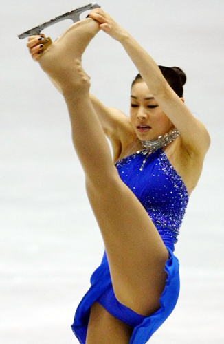 피겨요정 김연아가 5일 일본 도쿄 요요기 제1체육관에서 열린 '2009 ISU 그랑프리 파이널' 프리스케이팅 경기에서 스핀 연기를 선보이고 있다.