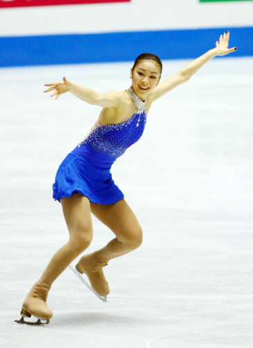 피겨요정 김연아가 5일 일본 도쿄 요요기 제1체육관에서 열린 '2009 ISU 그랑프리 파이널' 프리스케이팅 경기에서 환상적인 매혹연기를 펼치고 있다.