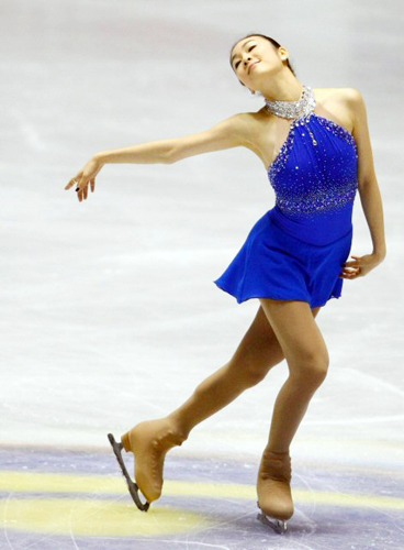 피겨요정 김연아가 5일 일본 도쿄 요요기 제1체육관에서 열린 '2009 ISU 그랑프리 파이널' 프리스케이팅 경기에서 환상적인 매혹연기를 펼치고 있다.