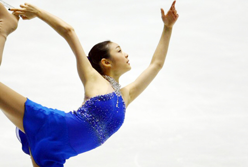 피겨요정 김연아가 5일 일본 도쿄 요요기 제1체육관에서 열린 '2009 ISU 그랑프리 파이널' 프리스케이팅 경기에서 환상적인 스파이럴 연기를 펼치고 있다.