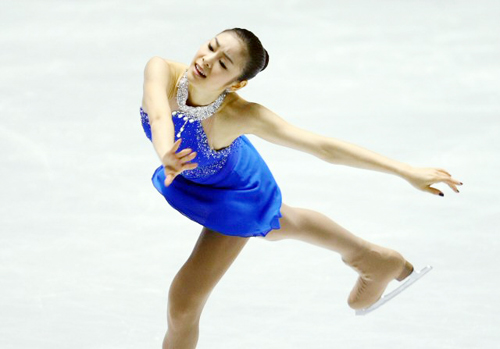 피겨요정 김연아가 5일 일본 도쿄 요요기 제1체육관에서 열린 '2009 ISU 그랑프리 파이널' 프리스케이팅 경기에서 환상적인 매혹연기를 펼치고 있다.