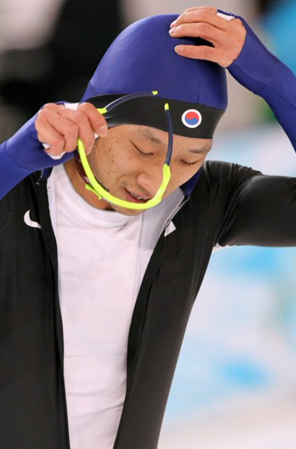 밴쿠버 동계올림픽 스피드 스케이팅 500M 에서 메달획득에 실패한 이규혁이 아쉬운 표정을 하고 있다. 16일(한국시간) 리치몬드 올림픽 오벌 경기장.