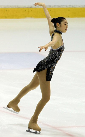 세계 피겨스케이팅 선수권대회 2연패에 도전하는 '피겨 퀸' 김연아가 26일 오후 이탈리아 토리노 타졸리 빙상장에서 열린 드레스 리허설에서 멋진 연기를 하고 있다.