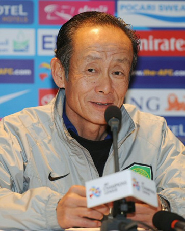 AFC챔피언스리그 베이징궈안과의 조별리그 4차전을 하루 앞둔 30일 오전 성남일화와 베이징궈안이 경기가 열리는 장소인 베이징노동자경기장에서 공식기자회견을 가졌다. 베이징궈안 훙위안숴 감독.