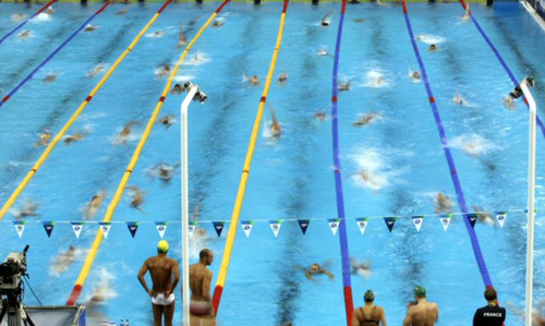 2011 국제수영연맹(FINA) 세계수영선수권대회 경영 종목등이 열리게 될 중국 상하이 오리엔탈 스포츠센터 수영장에서 22일 각국 참가 선수들이 막바지 점검을 하고 있다.