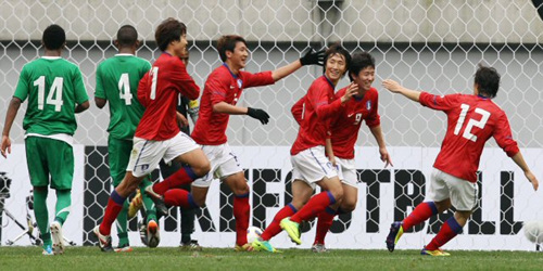 2012 런던올림픽 축구 최종예선 A조 3차전 한국과 사우디아라비아와의 경기가 27일 오후 서울월드컵경기장에서 열렸다. 경기 전반 조영철이 페널티킥을 성공시킨 후 환호하고 있다.