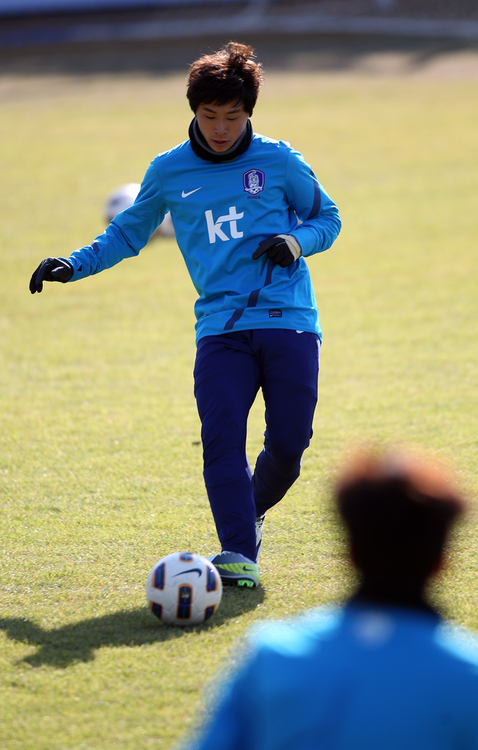 런던올림픽 축구 최종예선 마지막 경기인 카타르전을 이틀 앞둔 12일 오후 파주 NFC에서 올림픽대표팀 선수들이 훈련하고 있다.