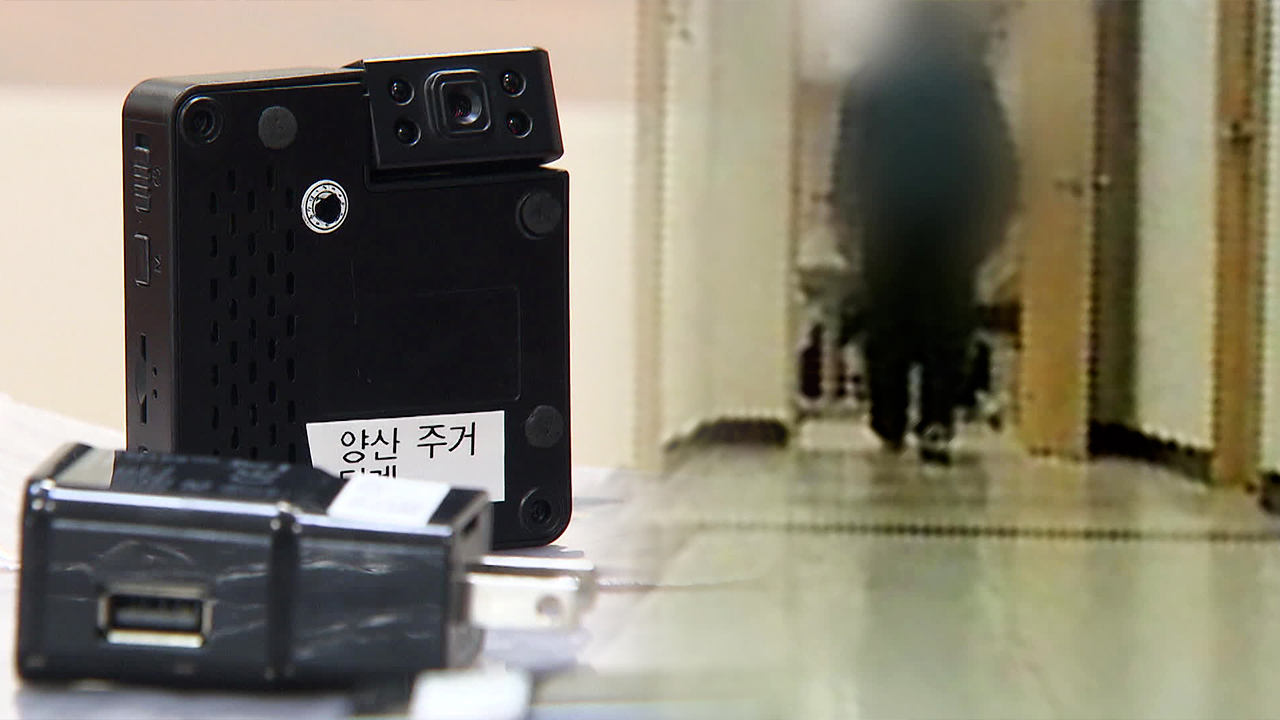 [총선] 사전투표소에 불법 카메라 발견 잇따라…40대 유튜버 체포