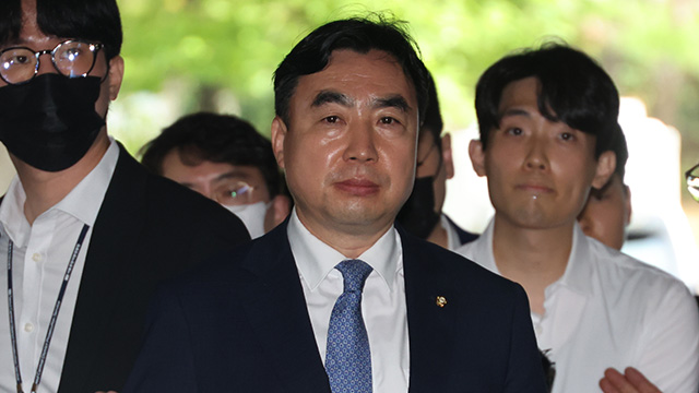 검찰, 윤관석 의원 ‘뇌물수수 혐의’ 국회사무처 압수수색