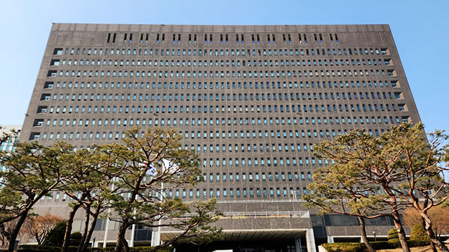 ‘고가 가방 의혹’ 고발인 오늘 검찰 출석…최재영 목사 다음주 소환