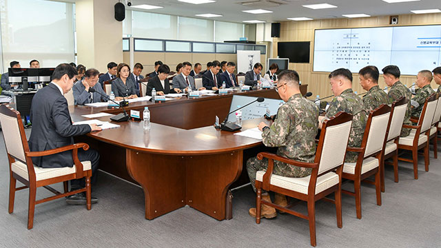 국방부, 체력단련 방식 훈련병 ‘얼차려’ 금지 조치