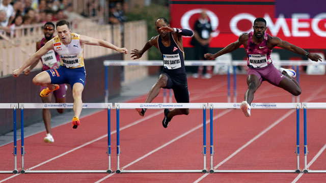 결승선 앞에서 역전…벤저민, 모나코 대회 남자 400ｍ 허들 우승