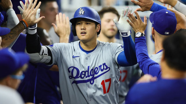 오타니, 침묵 깨고 48홈런-48도루…MLB 아시아선수 최다 219홈런