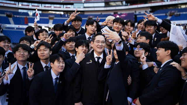 국제기능올림픽 찾은 이재용 “대학 안가도 기술인으로 존중받도록 지원”