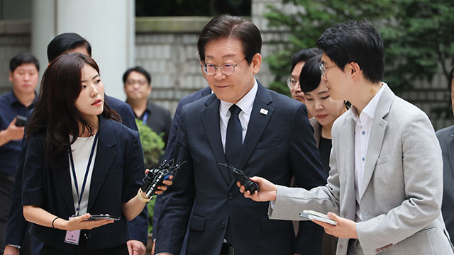 민주당 “정적 제거 위한 무도한 구형…정치 검찰 고발 검토”