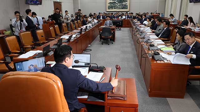 야당, 거부권 제한법 등 운영위 소위 단독 회부…여당 “위헌·편파 법안” 항의 퇴장