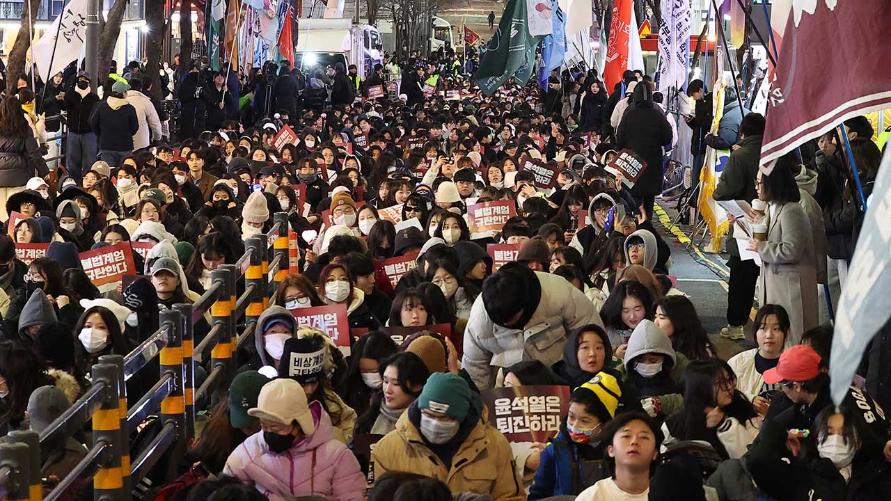 탄핵 표결 앞두고 다시 국회로…이 시각 집회 현장