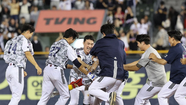 두산, 홈런 3개로 롯데에 5-2 승리…조성환 감독대행 2연승