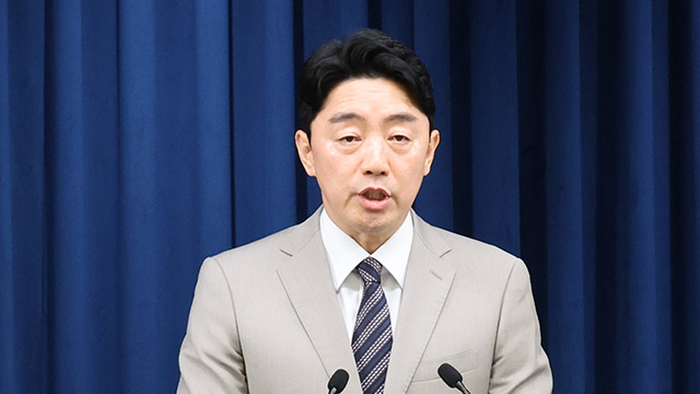 국회 찾는 강훈식 비서실장…여야 원내대표 면담