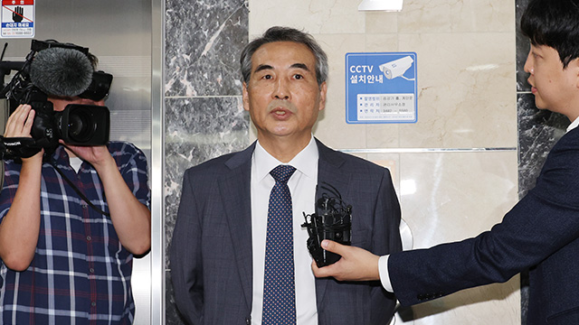 민중기 특검팀, 검찰·금감원 잇따라 방문…“사건 논의·협조 요청”