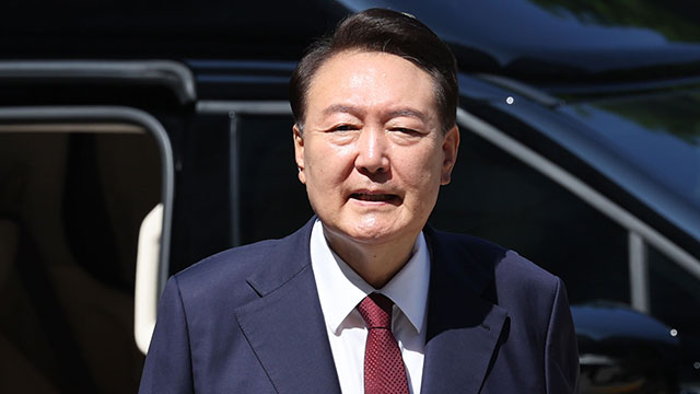 [속보] 윤 전 대통령 체포영장 기각…내란 특검 “28일 출석 요구”