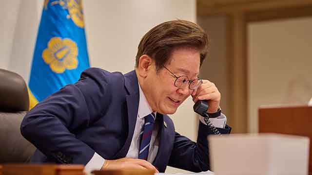 이 대통령, 뉴질랜드 총리와 통화…“포괄적 전략 동반자 관계 격상 필요성”