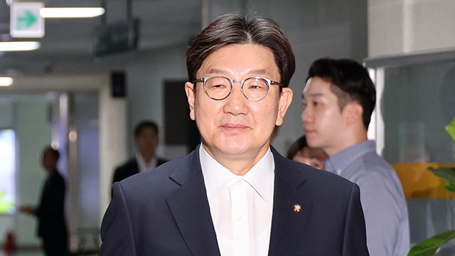 특검 압수수색 받은 권성동 “전형적인 야당 탄압…저는 결백하다”