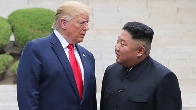 백악관 “트럼프, 북한 비핵화 위해 김정은과 대화에 열려 있어”