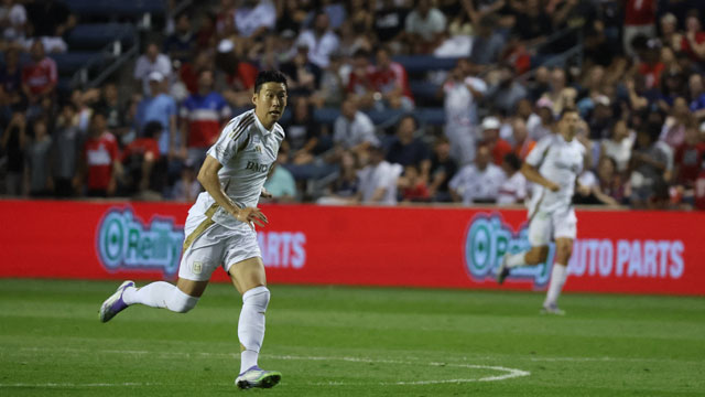 손흥민, MLS 데뷔전서 동점 PK 유도…LAFC 2-2 무승부에 한몫
