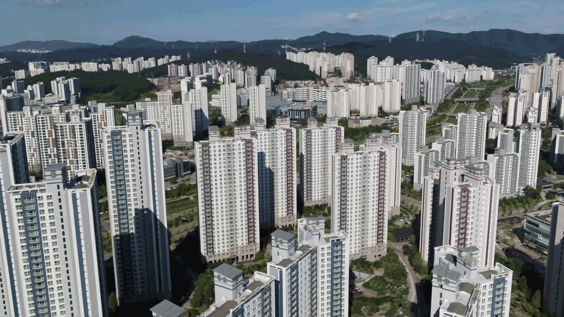 외국인 부동산 매입에 제동?…오세훈, 규제 검토 지시