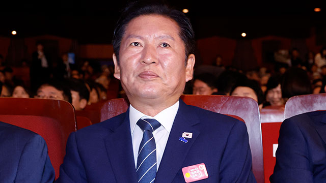 정청래 “조국 석방, 진심으로 환영…곧 만나서 대화 나누자”