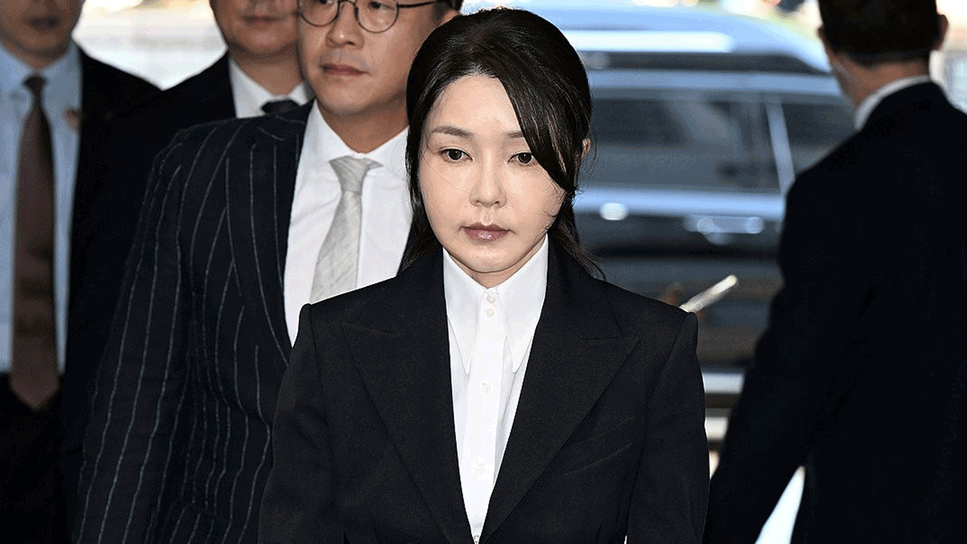 김건희, 또 “모른다·기억 안 난다”…특검, 20일 추가 소환