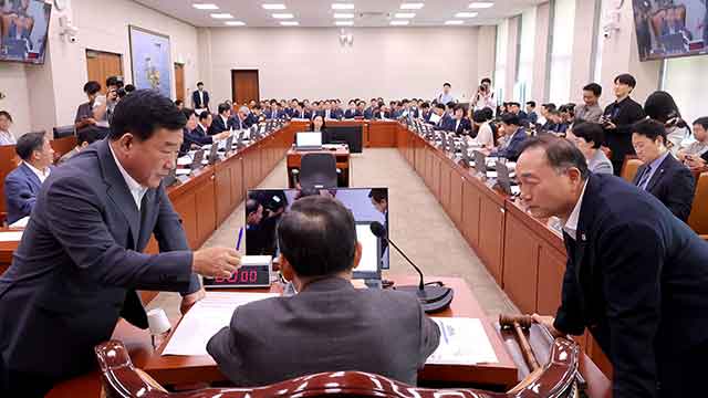 여야, 산자위서 한수원 ‘체코 원전 불공정 계약’ 질타