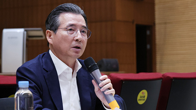 김용범 정책실장 “필요하면 세금으로 집값 잡을 수도…공급 대책 마련”