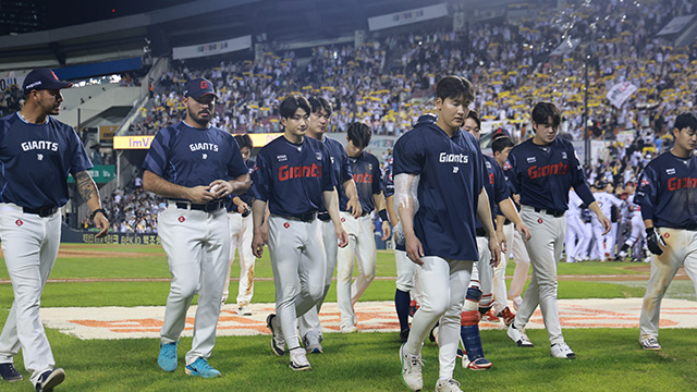 프로야구 롯데, 22년 만에 10연패…‘조성환 감독 대행 체제’ 두산 6연승