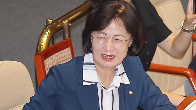 [속보] 국회, 신임 법제사법위원장에 추미애 의원 선출
