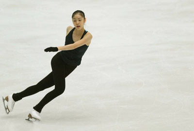   2008-2009 국제빙상경기연맹(ISU) 시니어 피겨스케이팅 그랑프리 3차 대회 '컵 오브 차이나'가 열리는 베이징 수도체육관에서 7일 오후 김연아가 프리스케이팅 연습을 하고 있다. 