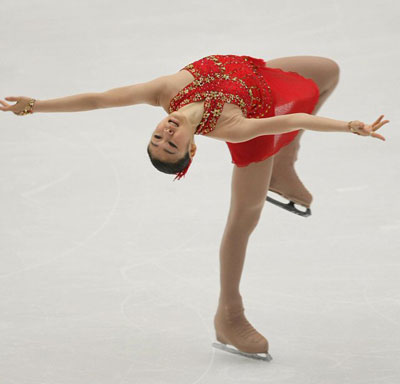 '피겨 퀸' 김연아가 8일 오후 베이징 수도체육관에서 열린 2008-2009 국제빙상경기연맹(ISU) 시니어 피겨스케이팅 그랑프리 3차 대회 '컵 오브 차이나' 여자 싱글 프리스케이팅에서 '연아스핀' 연기를 하고 있다. 