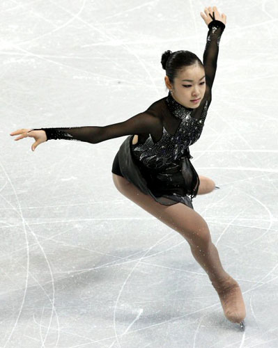 '피겨 퀸' 김연아가 5일 오후 밴쿠버 퍼시픽 콜리시움에서 열린 2009 국제빙상경기연맹(ISU) 4대륙 피겨선수권대회 여자 싱글 쇼트프로그램에서 멋진 연기를 선보이고 있다. 
