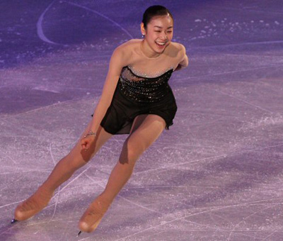 '피겨 퀸' 김연아가 9일 오전 밴쿠버 퍼시픽 콜리시움에서 열린 2009 국제빙상경기연맹(ISU) 4대륙 피겨선수권대회 갈라쇼에서 멋진 연기를 선보이고 있다. 