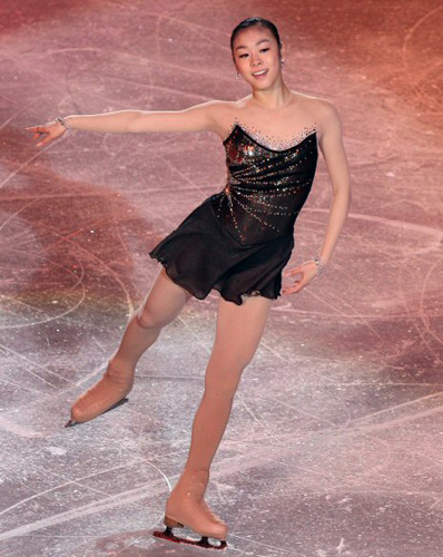 '피겨 퀸' 김연아가 9일 오전 밴쿠버 퍼시픽 콜리시움에서 열린 2009 국제빙상경기연맹(ISU) 4대륙 피겨선수권대회 갈라쇼에서 멋진 연기를 선보이고 있다. 