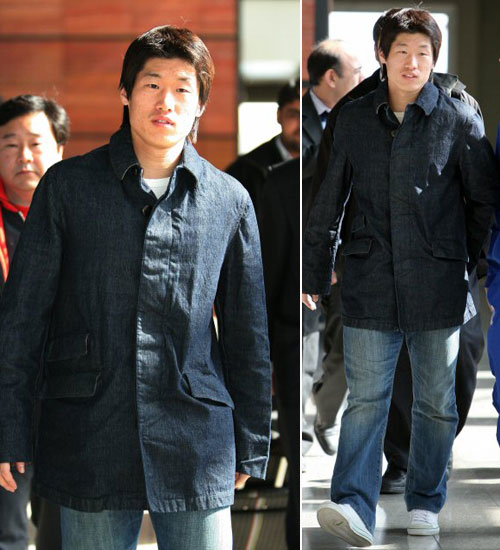아시아월드컵예선 이란전을 앞두고 맨체스터 유나이티드 박지성이 9일 테헤란 호메이니 공항에 도착하고 있다 