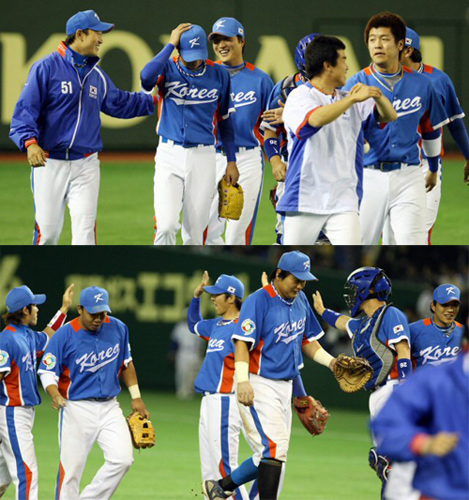   9일 도쿄돔에서 열린 WBC 아시아라운드 한국과 일본의 결승전. 1-0으로 승리한 후 선수들이 환호하고 있다.. 