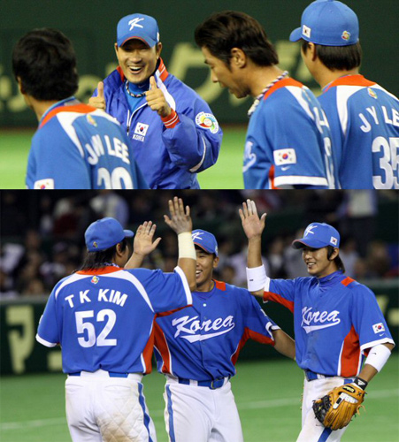   9일 도쿄돔에서 열린 WBC 아시아라운드 한국과 일본의 결승전. 1-0으로 승리한 후 선발 봉중근이 엄지손가락을 들어보이고 있다. 